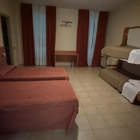 Hotelleria Di Hotel 2*