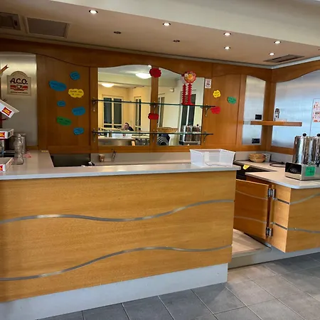 Hotelleria Di Hotel 2*