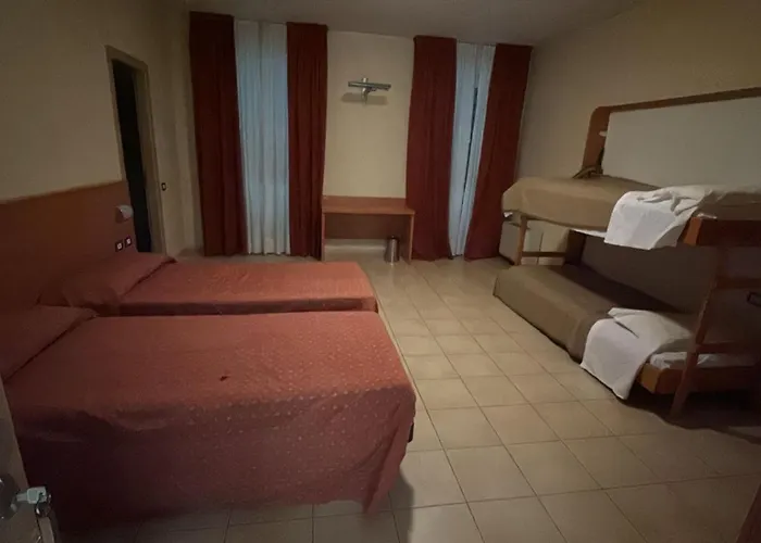 Hotelleria Di Hotel 2*